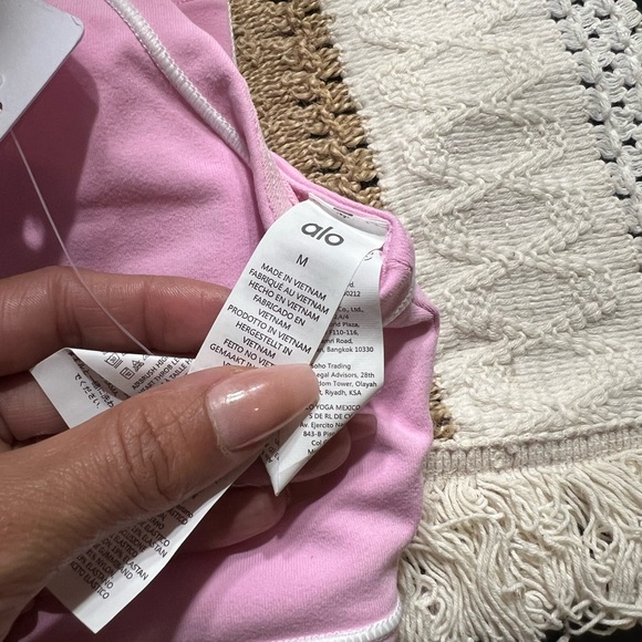 Alo yoga Airbrush Set - Light Pink Sports Bra & leggings - Picture 3 of 5